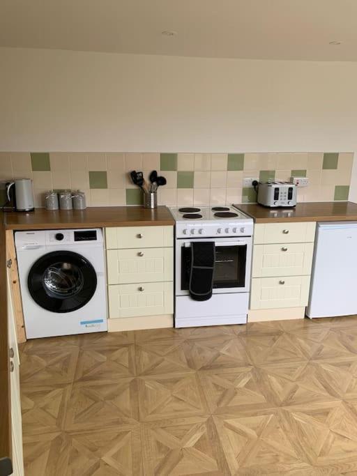 Bryndegwel In Saint Dogmaels, Cardigan- River Views, Free Parking Екстериор снимка